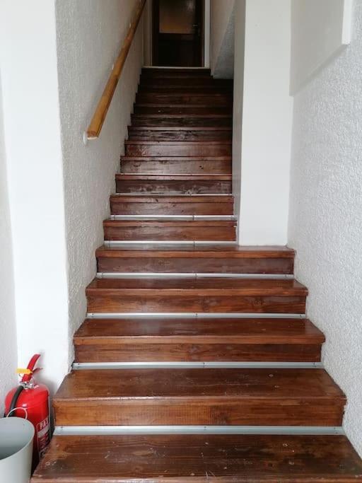 Cozy 1-Bdrm Apt In Dubec, Ideal For Work Or Study Сесвете Екстериор снимка