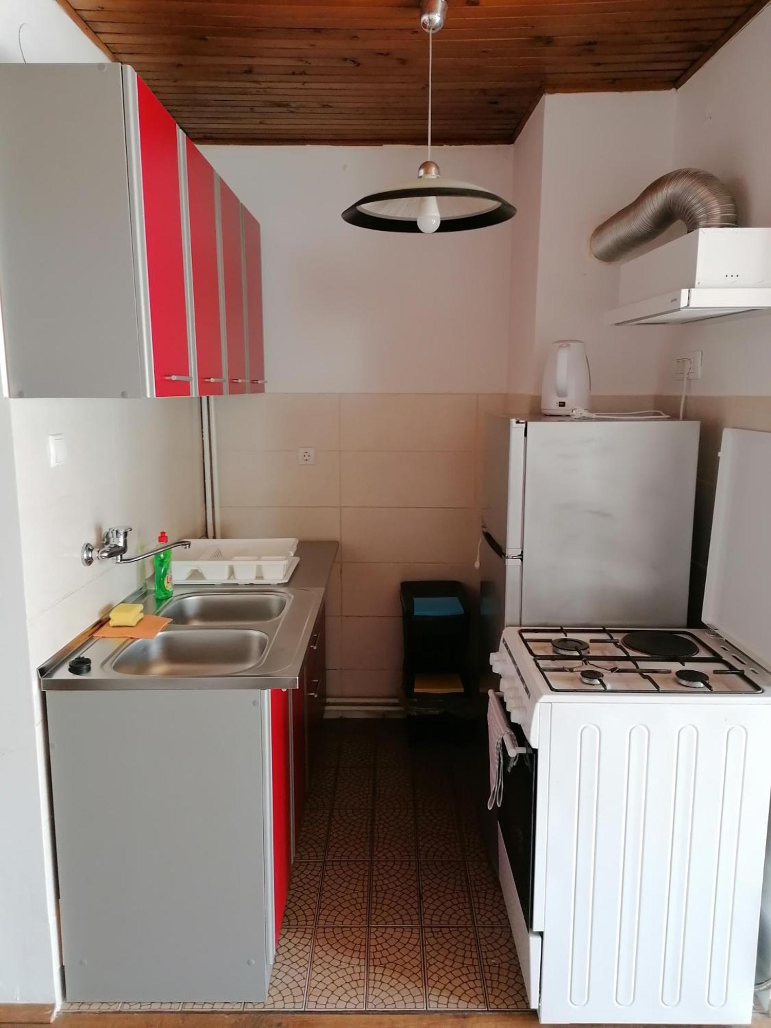 Cozy 1-Bdrm Apt In Dubec, Ideal For Work Or Study Сесвете Екстериор снимка