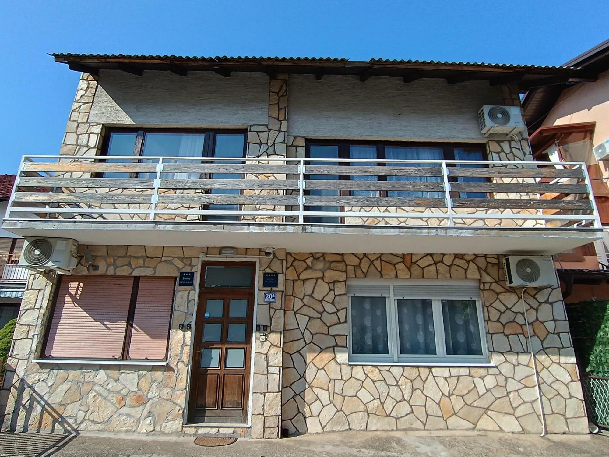 Cozy 1-Bdrm Apt In Dubec, Ideal For Work Or Study Сесвете Екстериор снимка